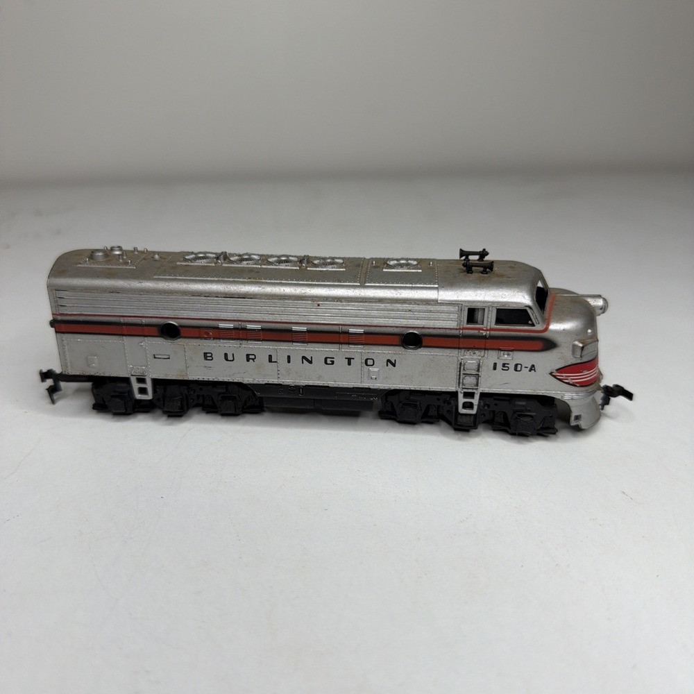 Vintage TYCO Mantua Burlington F9 A Powered Diesel Locomotive 150-A HO Scale